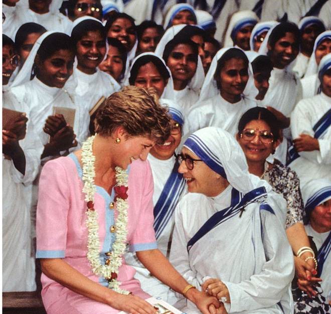 thu ky rieng cua co cong nuong diana tiet lo nhieu bi mat giau kin ve doi tu cua ba