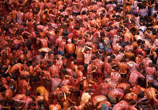 la tomatina le hoi nem ca chua lon nhat chau au