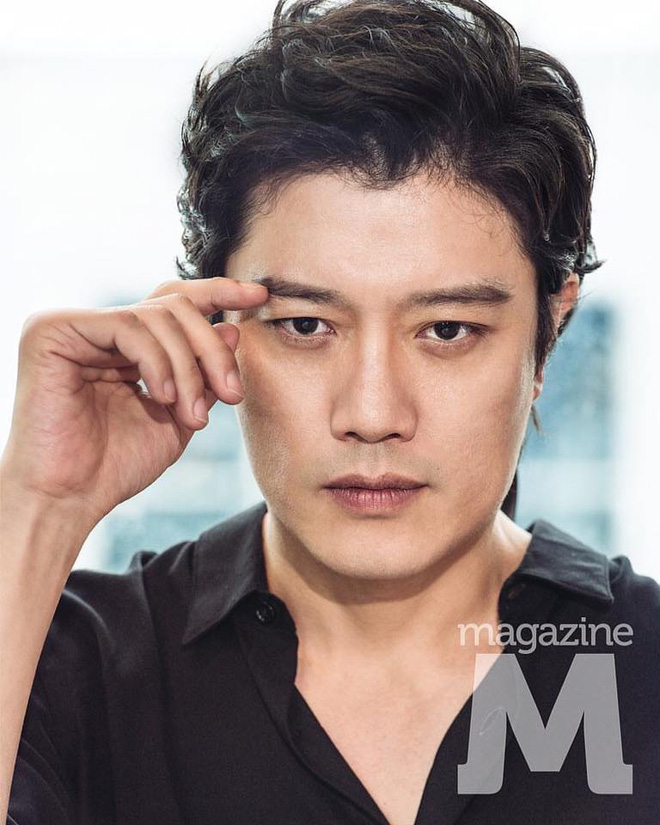 phim moi cua lee jong suk jang dong gun thong tri phong ve dan sao dien trai ngoi ngoi tren tap chi