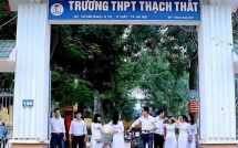 ha noi hoc sinh lop 12 bi can bo trung tam the thao danh chay mau trong gio dien tap