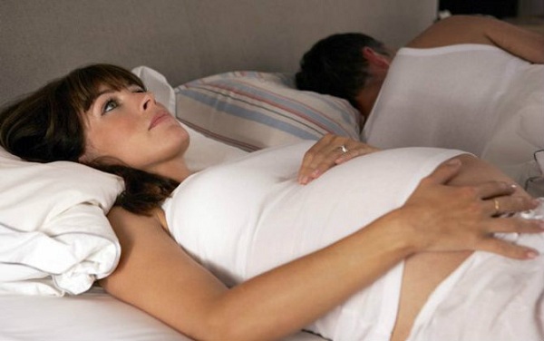 ngay dua minh ve lai nha de me chong nghen ngao noi loi xin loi khien minh cung cay song mui