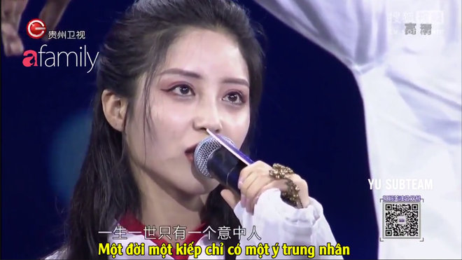 cong dong mang rung dong truoc tin co gai xinh dep mac ung thu sau khi roi phi thuong hoan my