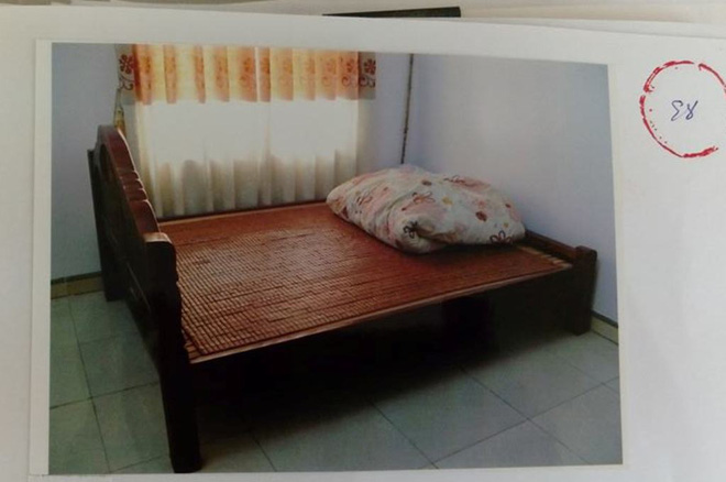 cu ong 79 tuoi khai do nhu cau sinh ly cao nen du do cho be gai 3 tuoi gau bong de xam hai