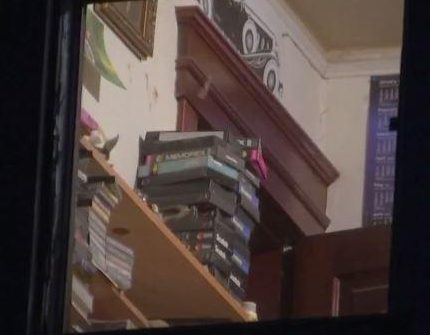 rung minh bo suu tap benh hoan ve tre em cua ba ong lao u80 song cung mot nha