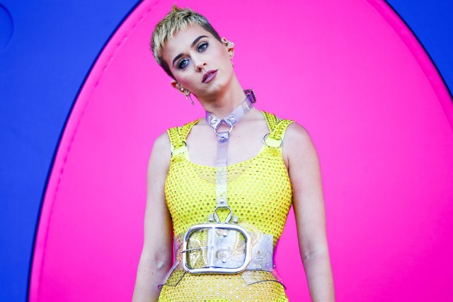 fan katy perry va taylor swift cai nhau nay lua chi vi 2 nguoi lo ra mv cung ngay