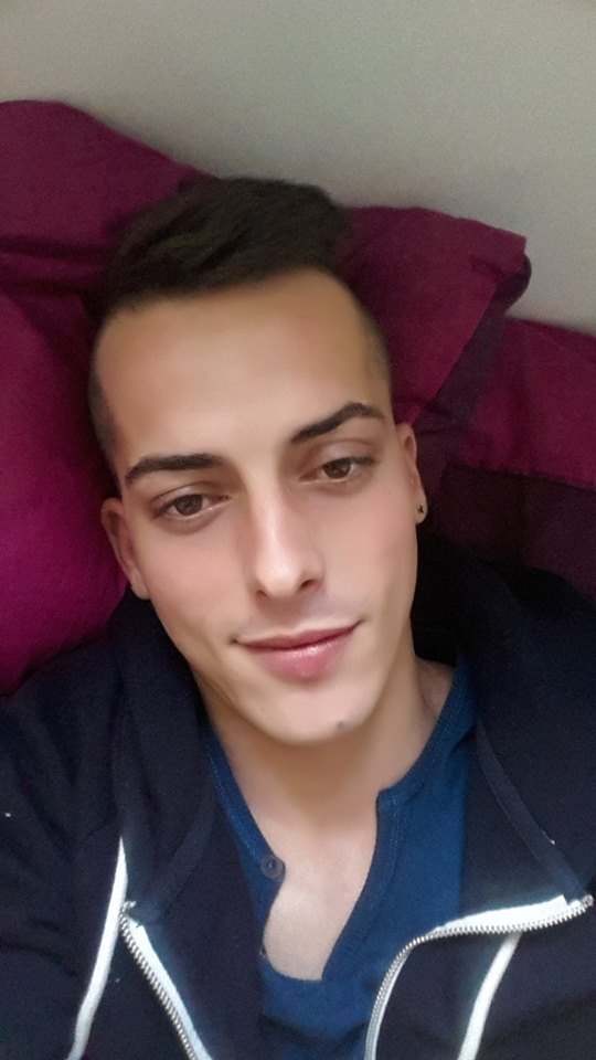 tro mat nhanh hon lat banh nam thanh nien tat thang vao mat ban gai vi dam tu choi loi cau hon