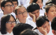 mau thuan tren facebook nam sinh phai nhan 2 nam tu vi danh ban chan thuong so nao