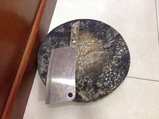 co gai nem dao thot tu tang 11 chung cu linh dam co bieu hien tram cam sau sinh