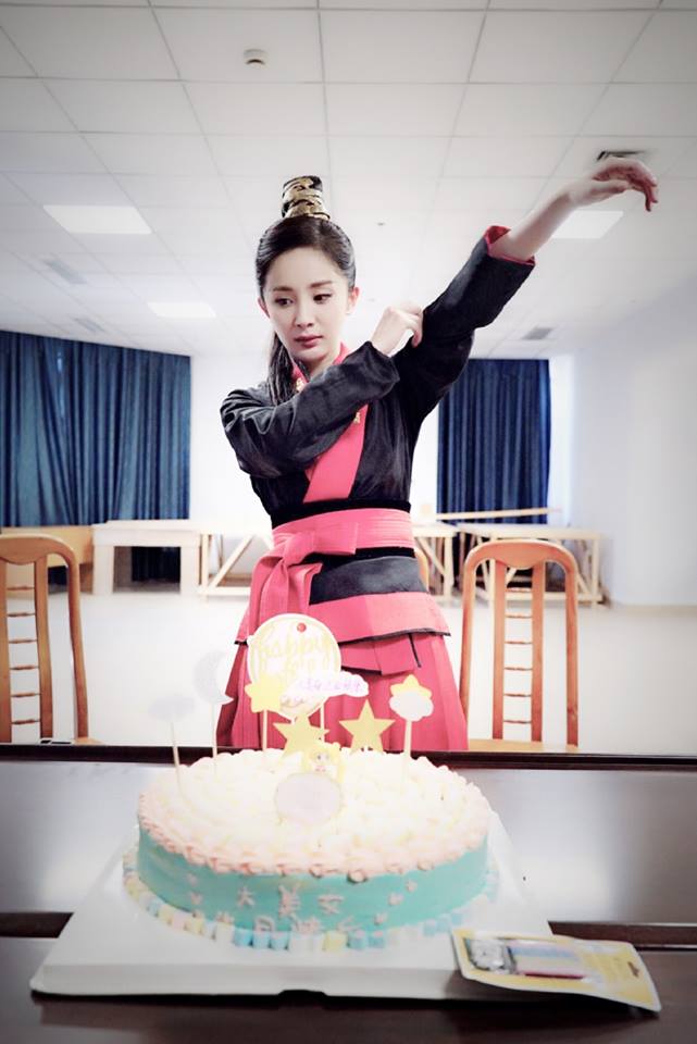 nu hiep duong mich nhi nho hao hung noi cuoi tren phim truong