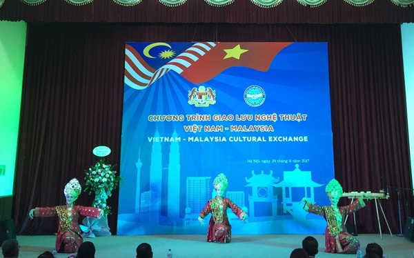 13 tiet muc an tuong trong chuong trinh giao luu nghe thuat malaysia viet nam