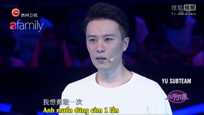 vua xinh dep lai hat hay co gai nay da khien cac chang trai thi nhau guc nga