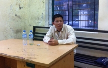 khoi to nguoi dan ong danh rach moi nu nhan vien phun thuoc diet muoi chong sot xuat huyet