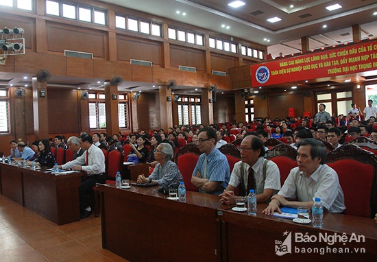 nghe an 146 hoc sinh sinh vien nhan hoc bong vallet