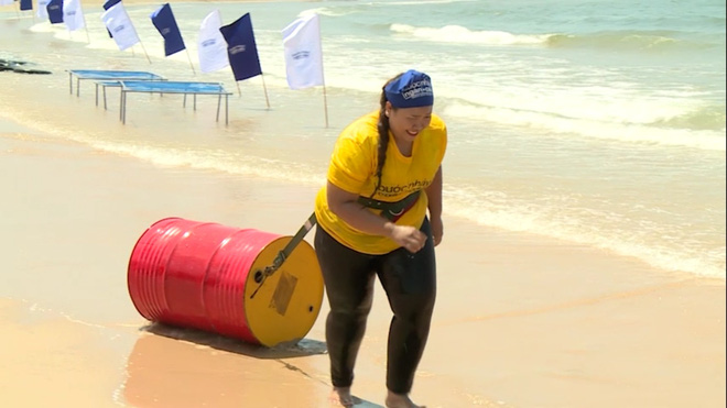 choang vang voi thi sinh nang den 161kg van nhay mua dieu luyen cua buoc nhay ngan can