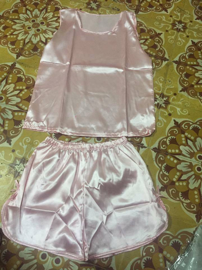 dat mua quan ao the thao qua mang ca dam thanh nien ngam dang khi nhan ve do ngu phu nu chat lu sexy