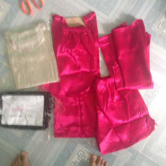 dat mua quan ao the thao qua mang ca dam thanh nien ngam dang khi nhan ve do ngu phu nu chat lu sexy