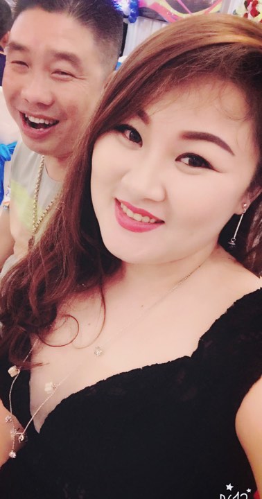 ke cuoi nguoi che vo beo rieng chong van me say vi nguoi khac khong hieu ve dep cua em