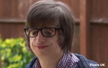 cuoc doi duoc dung thanh phim cua chang trai sinh ra da khong co tai