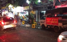 ha noi hai nhom con do hon chien nhieu hang quan hoang so dong cua