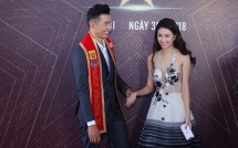 hoa hau thu ngan tai xuat voi voc dang manh mai goi cam sau gan 1 nam sinh con