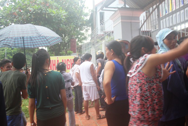 ha noi phat hien thi the co gai 25 tuoi tu vong trong nha nghi