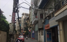 ha noi phat hien thi the co gai tre trong nha nghi sau 2 ngay den thue phong