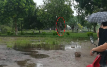ha noi phat hien nguoi dan ong tu vong trong tu the treo co o ho den lu