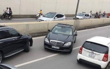 ha noi loi khai cua nam tai xe mercedes bien ngu quy chay nguoc chieu trong ham kim lien