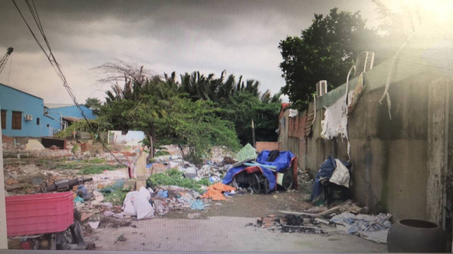 tp hcm nguoi dan ong nam guc tren xe 3 gac tu vong nguoi dan hoang hot bao cong an