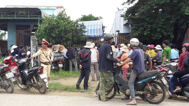 nam thanh nien 17 tuoi chem chet cha ruot vi xin 70 trieu mua xe nhung chi duoc 50 trieu