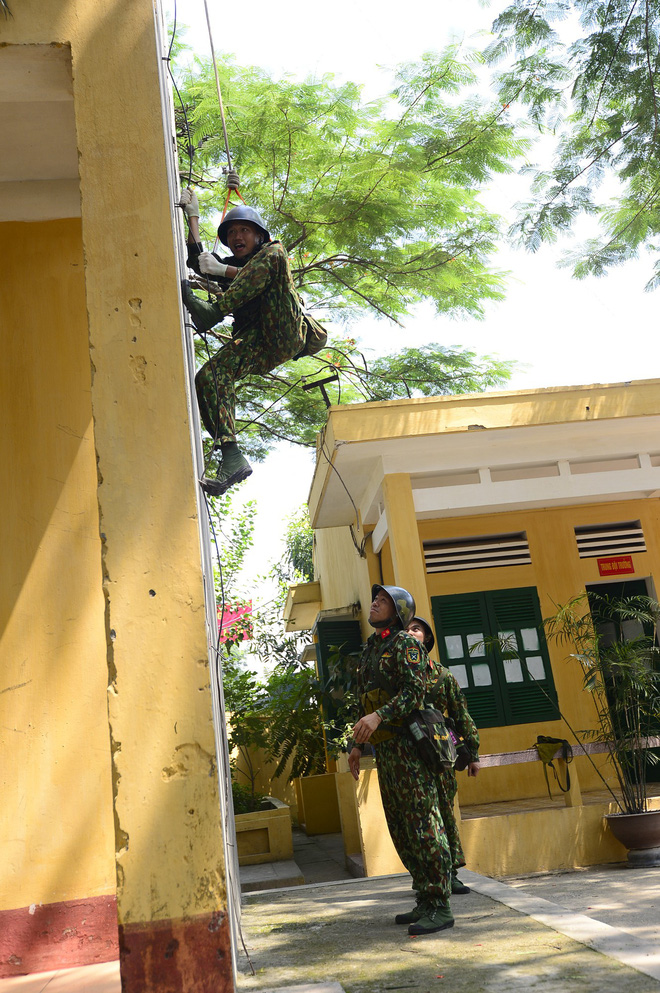 sao nhap ngu mr can tro khien dong doi cang thang lo lang tot do