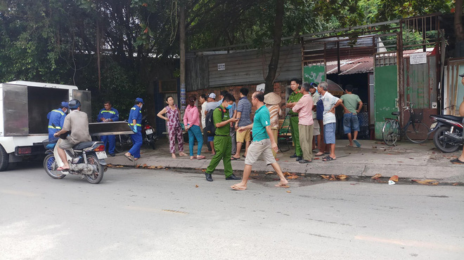nguoi dan ong tu vong bat thuong tai ghe da tren via he o sai gon