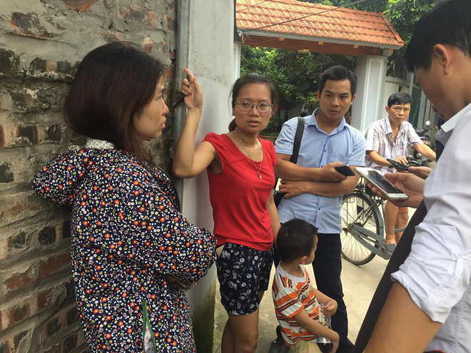 tieng van xin am anh cua nguoi vo bi chong chem chet chi ay keu tham thiet nhung han ta van de len nguoi dam hang chuc nhat moi dung