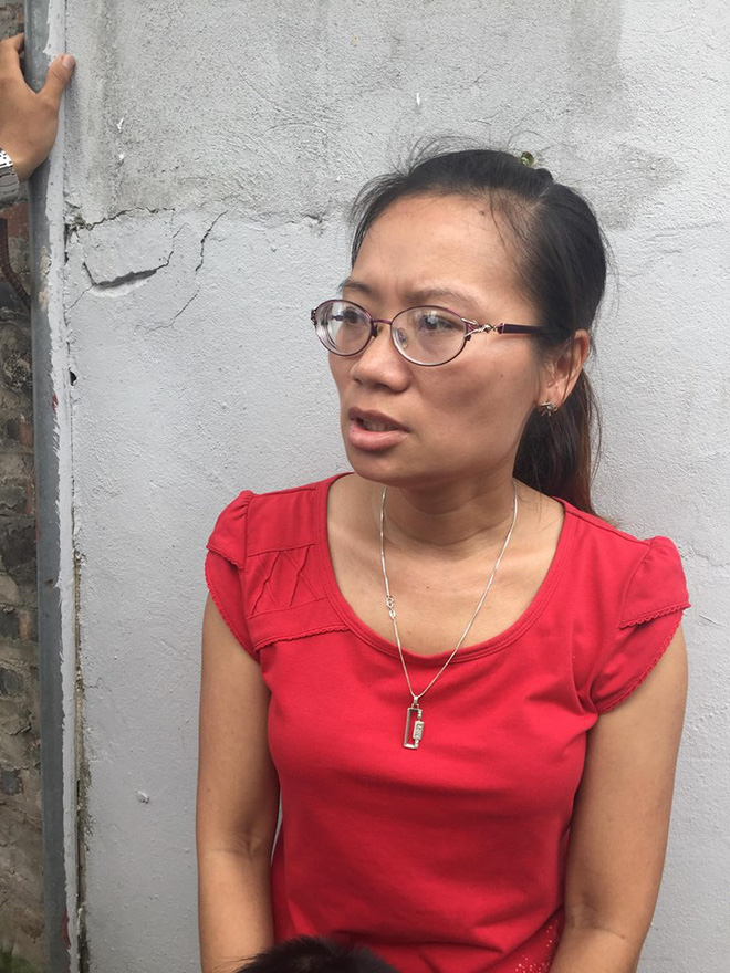 tieng van xin am anh cua nguoi vo bi chong chem chet chi ay keu tham thiet nhung han ta van de len nguoi dam hang chuc nhat moi dung
