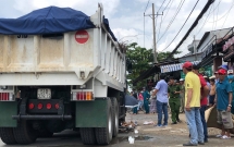 tphcm dap xe ve nha sau gio tan truong be gai lop 4 bi xe tai can tu vong