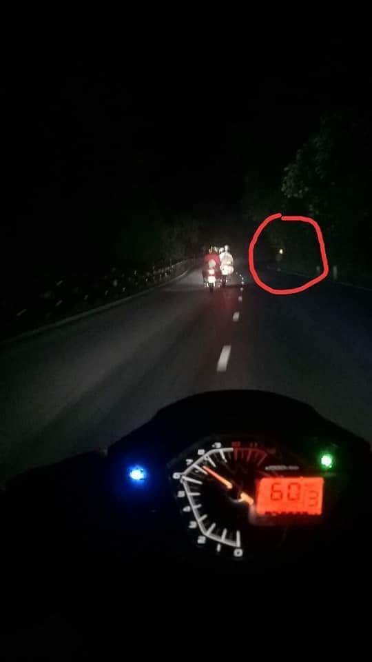 dem muon nam thanh nien xanh mat vi bong nguoi xuat hien bat ngo tren deo