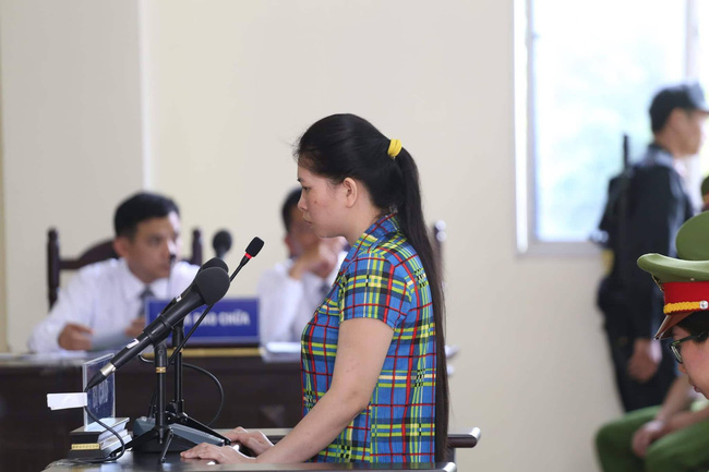 vu vo giet chong roi phan xac o binh duong an chung than cho nguoi vo me bi cao khoc nuc no tai toa