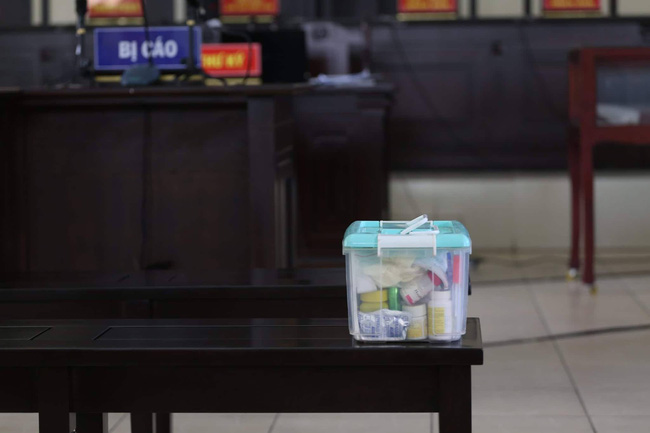 vu vo giet chong roi phan xac o binh duong an chung than cho nguoi vo me bi cao khoc nuc no tai toa