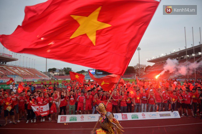 co dong vien vo oa sung suong khi doi tuyen viet nam lan dau vao tu ket asiad