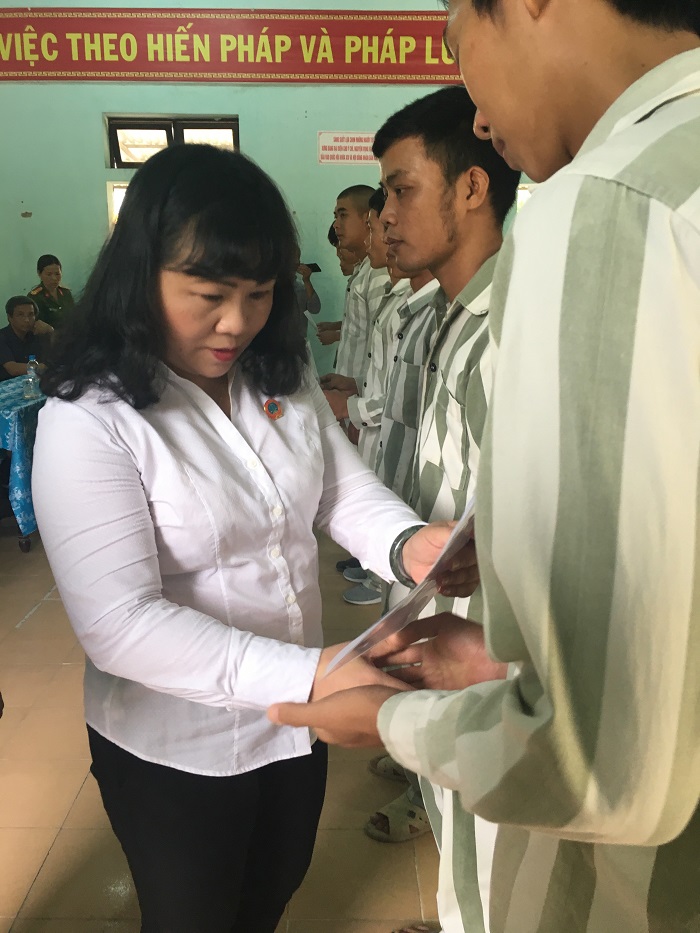 le cong bo quyet dinh tha tu truoc thoi han co dieu kien o thua thien hue