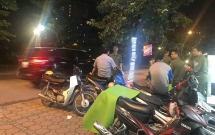 ha noi phat hien thi the nam thanh nien chet ben bo song tay cam bom kim tiem