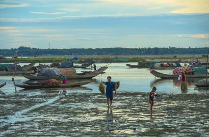 hue chum anh day sac mau o dam pha quang loi