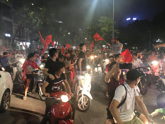 ha noi huy dong hon 500 canh sat bao ve trat tu sau tran tu ket viet nam syria toi nay