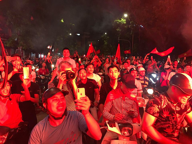 ha noi huy dong hon 500 canh sat bao ve trat tu sau tran tu ket viet nam syria toi nay