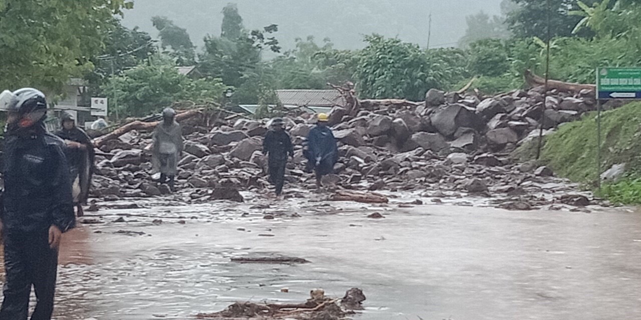 nhieu dia phuong o dien bien bi mua lu hoanh hanh