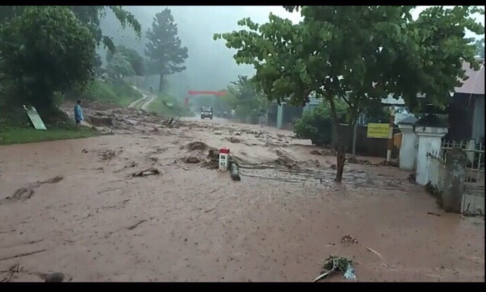 nhieu dia phuong o dien bien bi mua lu hoanh hanh