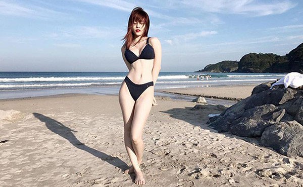 loat anh bikini hut mat khoe doi chan dai mien man cua thieu bao trang