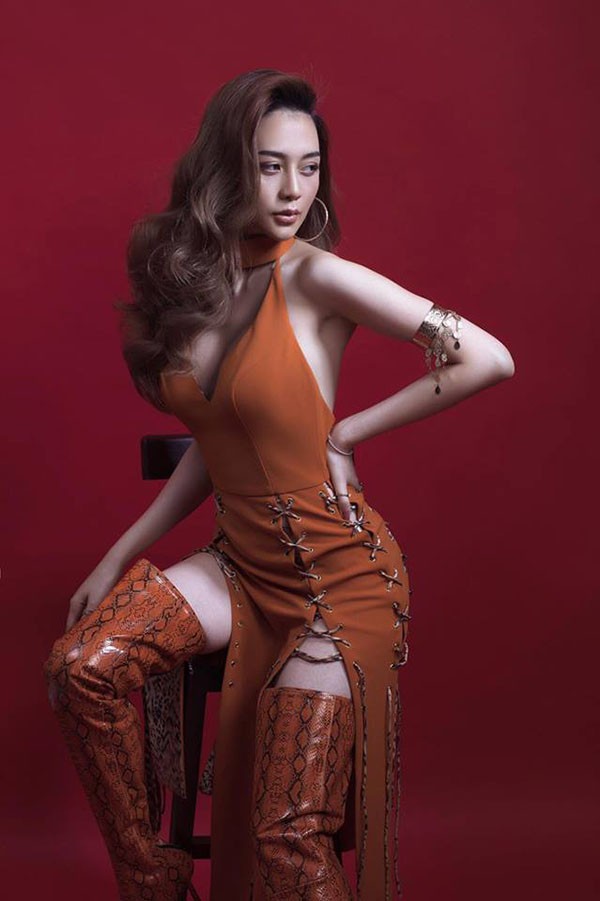 loat anh bikini hut mat khoe doi chan dai mien man cua thieu bao trang