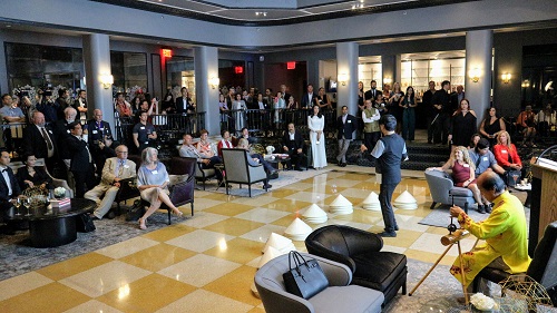 vuot len nguoi khong lo ky tich nguoi viet thoi 40