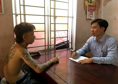 hue bat khan cap nhom doi tuong chuyen bay o khu cho dem